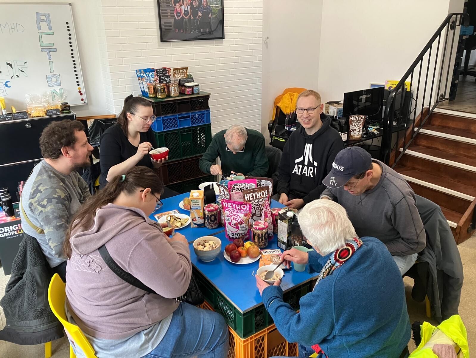 Gemeinsames Müsli-Frühstück in Gröpelingen erfreut Besucherinnen und Besucher